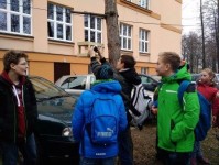Sekunda při pravidelném přikrmování ptáků - foto: Trynka 