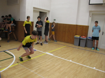 Vánoční silový 4boj - 14. prosince 2017 - disciplína - trojskok v provedení žáka z tercie