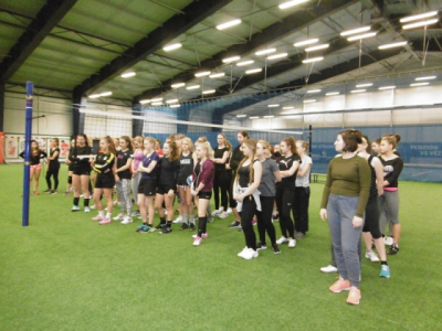 2. ročník Sportovního středoškolského dopoledne - zahájení volejbalové části