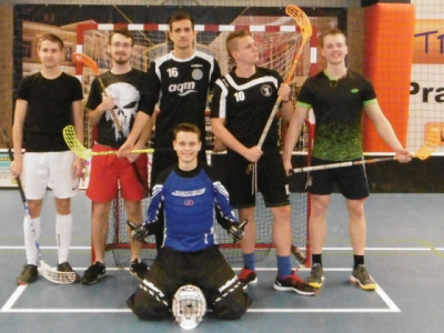 2. ročník Sportovního středoškolského dopoledne - vítězové florbalového turnaje - tým 4.A