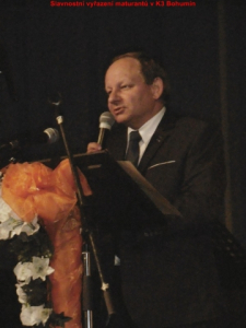 p1000932