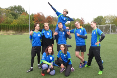 Vítězný tým A našeho gymnázia - Středoškolská liga v ultimate frisbee, podzimní kvalifikace, Ostrava, 23. 10. 2018
