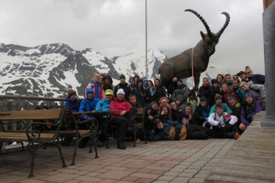 Sportovní kurz Rakousko 2019, 10. - 14. června 2019 - Výhled na Grosglockner (3798 m n. m.) napravo od sloupu - v mlze :-)