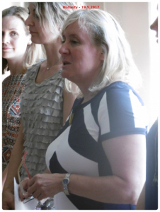 p1000437