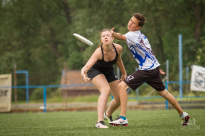 finále Středoškolské ligy v ultimate frisbee - Praha 31. května 2017 - Bára Lukšová v akci