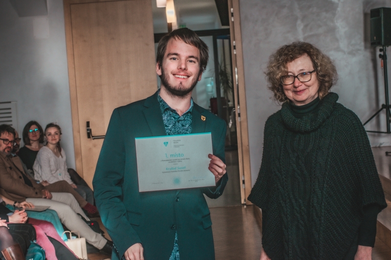 Kryštof Sasoň VYHRÁL překladatelskou soutěž