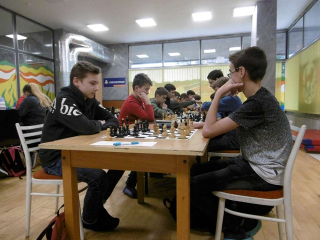 Velký souboj v okresním kole v šachu družstev