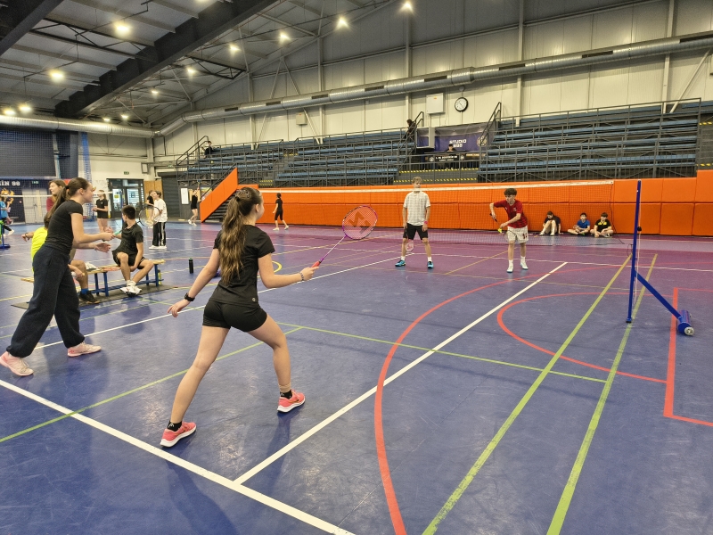 Sportovní den nižšího gymnázia: pohyb a zábava na plné obráty