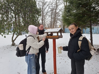 3.P připravuje krmítka