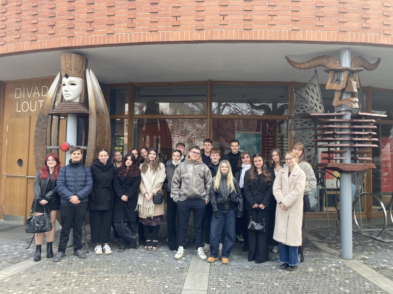 Maturanti navštívili Divadlo loutek