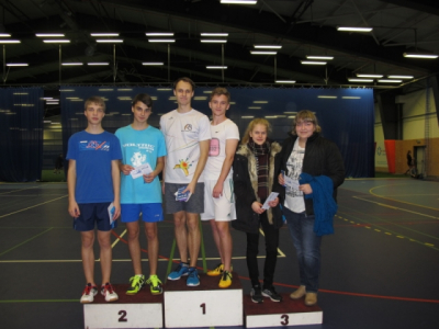 Sportovní dopoledne GFŽ - 27. 11. 2017 - vítězové turnaje v badmintonu - vyšší gymnázium a kvarta - 1. místo: Noga a Kozubek (septima); 2. místo: Frycz a Lukosz (kvarta); 3. místo: Marcalíková a Zagorová