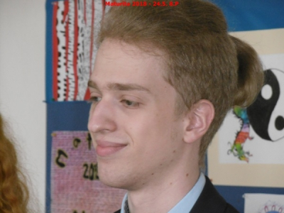 p1000883