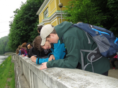 Den Země - kvarta - Zbrašovské aragonitové jeskyně a Hranická propast, 4. května 2018 - vypracovávání pracovního listu po exkurzi v jeskyni